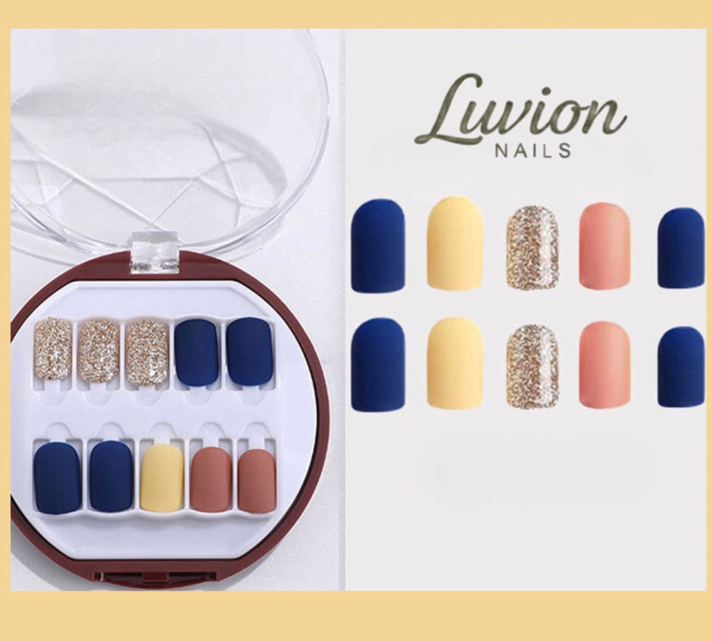 Luvion Nails Designer Series – Midnight Matte & Golden Glitz Luxury Press-On Nails (24 Pcs)